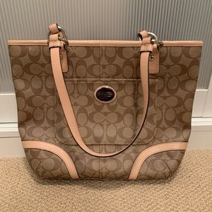 Coach Peyton Signature Khaki Classic Tote